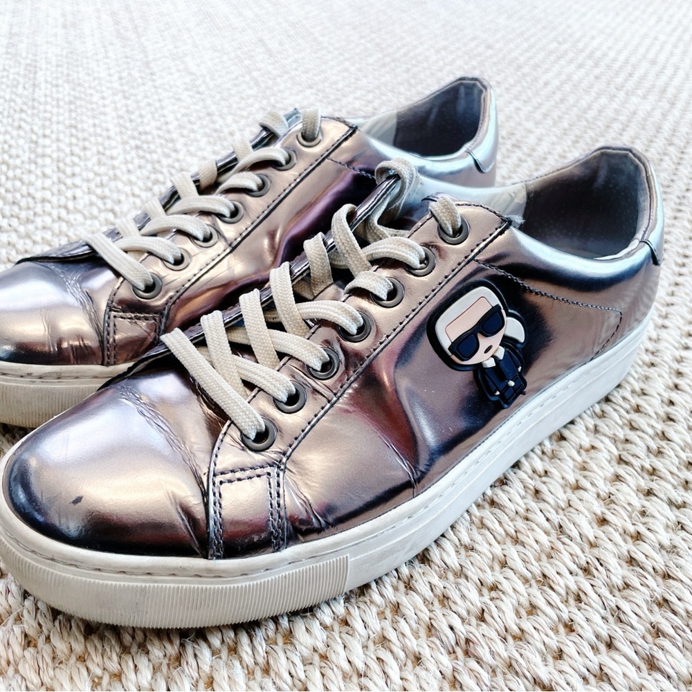 Karl Lagerfeld Paris Metallic Sneakers Women’s Size 8 Silver Karl Icon KL61033 - Picture 2 of 7